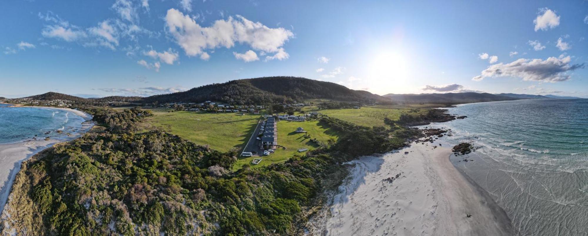 Diamond Island Resort, Restaurant & Bar And Penguin Show Bicheno Exterior foto